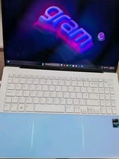LG gram Style 16" Laptop i7 1 TB 32Gb DDR5 White Irridescent 16Z90RS Boxed RARE
