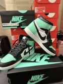 Air Jordan 1 Retro High Og Green Glow size uk 9.5