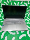ASUS Vivobook Laptop Intel i3 8GB RAM 512GB 17 X1704VA-AU674W 17.3" #403385