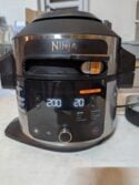 Ninja Foodi 11-in-1 SmartLid Multi Cooker 6L OL550UK Air Fry & Pressure Cooker